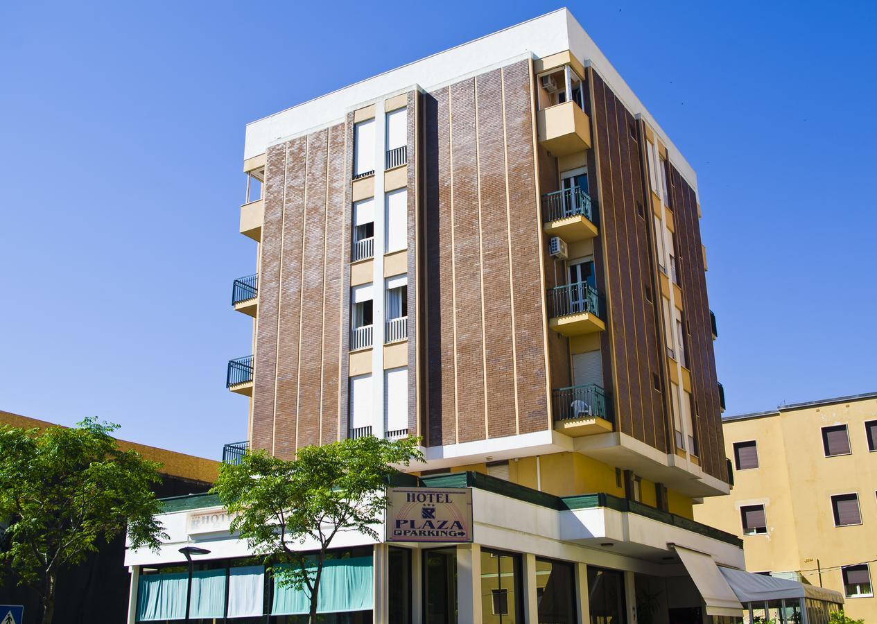 Hotel Plaza Пезаро Экстерьер фото